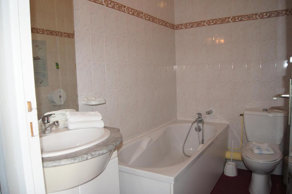 Hotel Aux Trois Jean Le Crotoy Zimmer foto